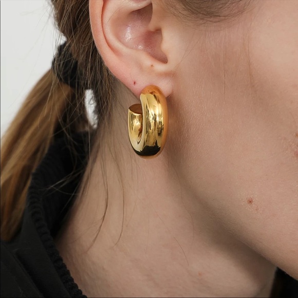 18k Gold Plated Gold Chunky Hoop Earrings - Picture 6 of 7